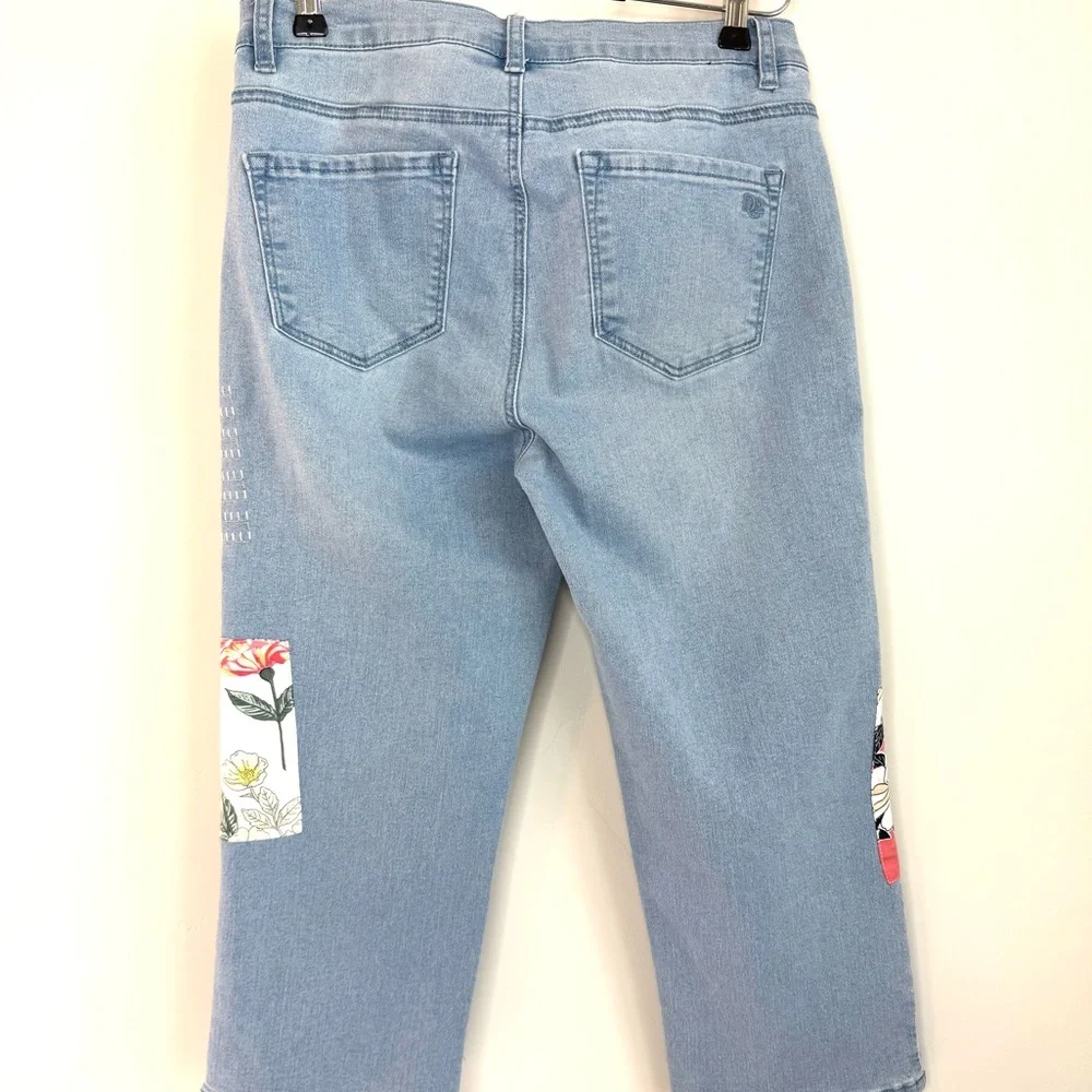 Diane Gilman Cropped Embroidered Jeans Women’s Size 10 Stretch Light Wash DG2 - Picture 7 of 17